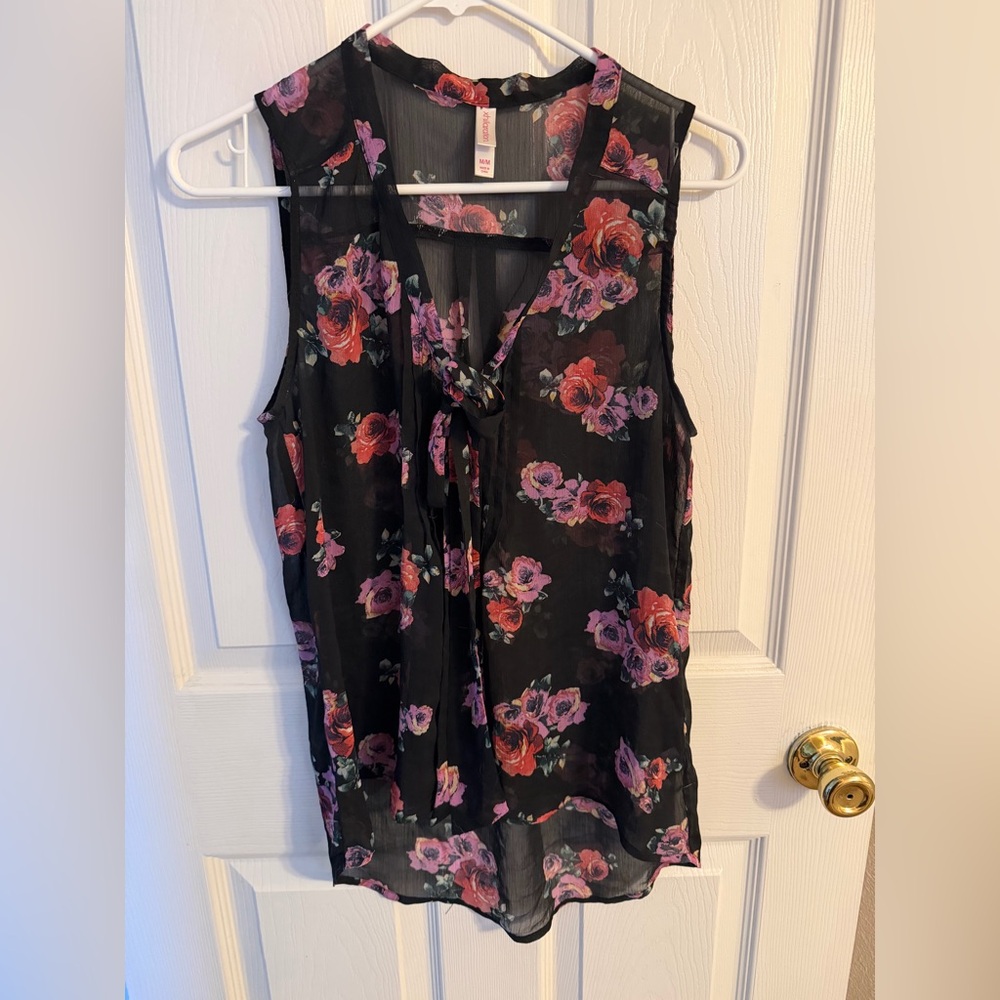 Xhilaration Black Floral Sleeveless Blouse